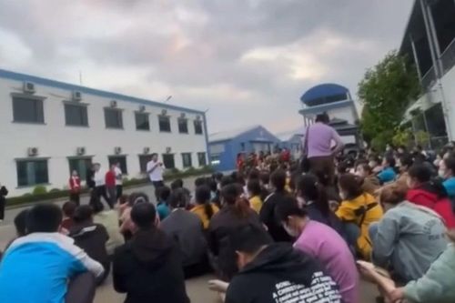 Lý do hàng trăm công nhân ở Phú Thọ ngừng việc tập thể