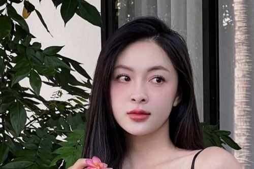 Ngắm nhan sắc diễn viên bị ghét nhất phim Cách em 1 milimet