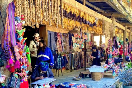 Cơ hội thoát nghèo từ những giá trị bản địa