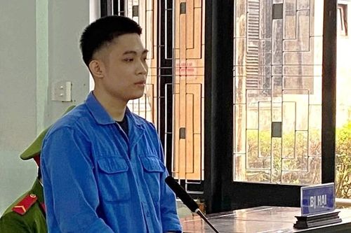 Lĩnh án 16 năm tù vì tàng trữ 'nước vui'