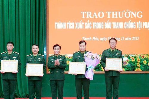 Trao thưởng cho lực lượng phá chuyên án thu giữ 32 bánh heroin