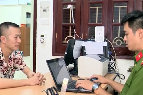 Vén màn dịch vụ 'múa lửa' thoát y tại quán karaoke do Tuấn 'Gốm' điều hành