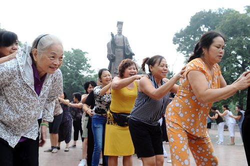 Lo ngại phụ nữ cao tuổi cô đơn, đề xuất chiến lược chăm sóc sức khỏe nam giới