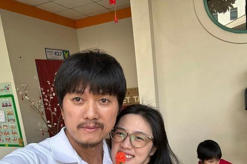 Quách Ngọc Tuyên lên tiếng khi vợ kém 16 tuổi bị chê bai