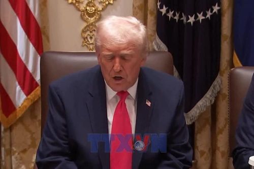 Tổng thống Trump đe dọa tấn công mọi quốc gia tuồn ma túy vào Mỹ