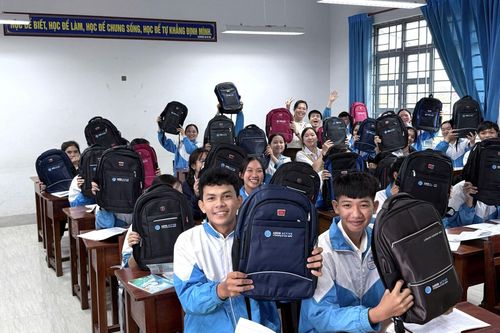TP Hồ Chí Minh tiếp sức học sinh Đắk Lắk sau bão lũ