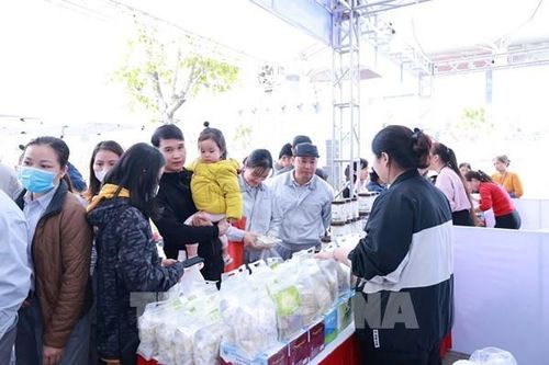 250 gian hàng tham gia Hội chợ Công thương khu vực phía Bắc - Ninh Bình
