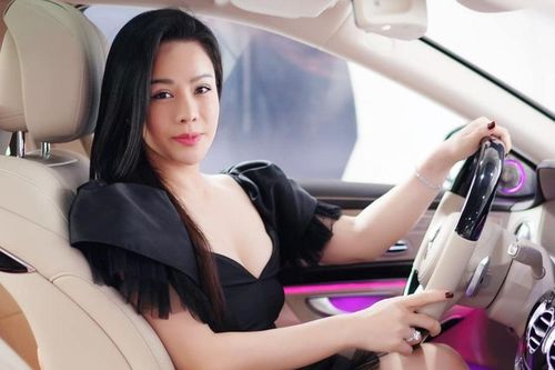 Bộ sưu tập xe tiền tỷ của Nhật Kim Anh