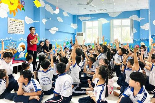 Gieo mầm tình yêu sách