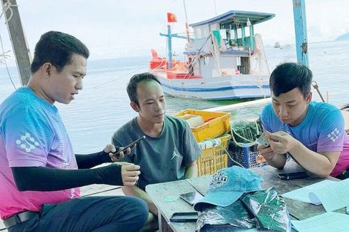 KienlongBank đưa ngân hàng số đến tiểu thương và ngư dân Kiên Hải
