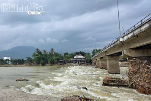 Đập ngăn mặn tạm Xuân Phong: Đề xuất dỡ bỏ để đảm bảo thoát lũ