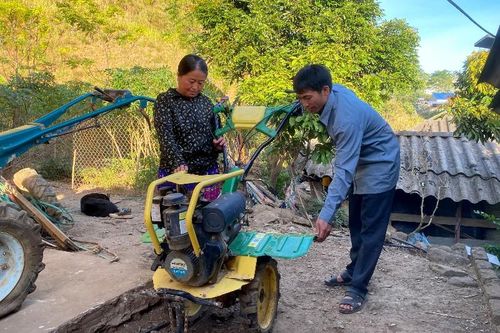 'Đòn bẩy' giúp hộ nghèo, cận nghèo vươn lên thoát nghèo bền vững