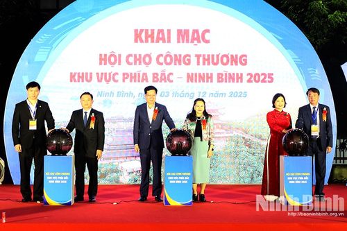 Khai mạc Hội chợ Công Thương khu vực phía Bắc-Ninh Bình năm 2025