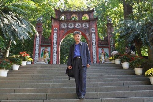Thăm Đền Hùng nghĩ về miền đất Tổ
