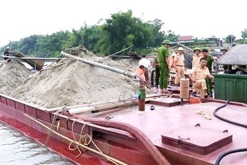Quyết liệt đấu tranh với tội phạm trên sông nước