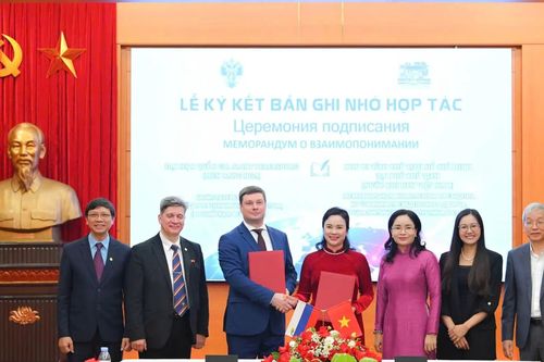 Hợp tác quốc tế tôn vinh di sản Hồ Chí Minh