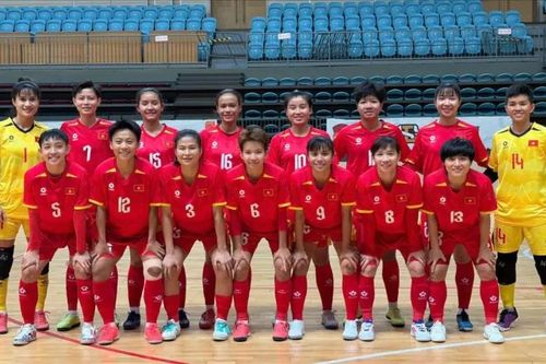 ĐT futsal nữ Việt Nam đánh bại ĐT futsal nữ Trung Quốc