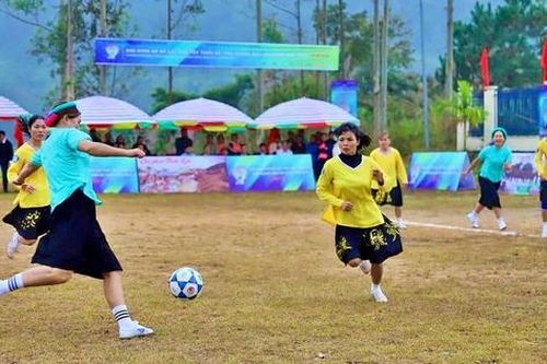 Khai mạc Giải Bóng đá nữ các dân tộc thiểu số Quảng Ninh mở rộng 2025