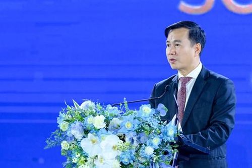 Nhà khoa học VinFuture hiến kế để chung sống an toàn khi AI thông minh hơn con người