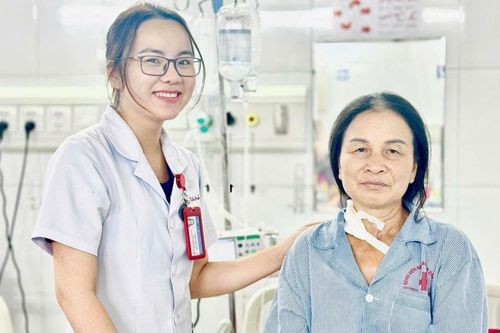 Người phụ nữ 66 tuổi ở Bắc Ninh suy gan cấp, men gan cao gấp khoảng 250 lần, thừa nhận do chữa đau đầu sai cách