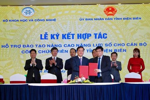 Thúc đẩy ứng dụng công nghệ số 'Make in Viet Nam' đưa nông sản vùng cao vươn xa