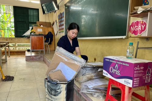 Khánh Hòa: Một số trường cho học sinh tạm dừng đến lớp để tránh lụt