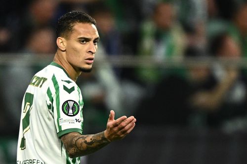 Nỗi lo mang tên Antony trước đại chiến với Barca