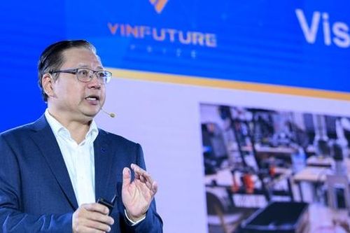 Robot thông minh đến gần đời sống: Thách thức và cơ hội cho Việt Nam