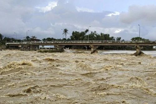 Lũ trên các sông từ TP Huế đến Khánh Hòa đang lên, cảnh báo ngập lụt diện rộng