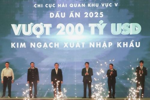 Hải quan khu vực V: Kim ngạch xuất, nhập khẩu vượt mốc 200 tỷ USD.