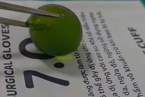 Cháu bé 13 tuổi nuốt phải hạt nở được cứu kịp thời