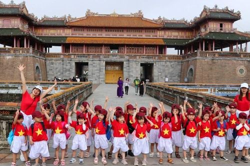 Giáo dục di sản tại cố đô Huế: nuôi dưỡng tình yêu truyền thống trong học sinh