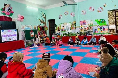 Chủ động giữ ấm cho học sinh vùng biên giới Tuyên Quang những ngày rét đậm
