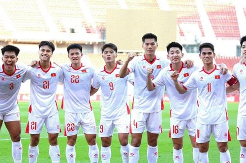 HLV Kim Sang Sik khen Đình Bắc, cảnh báo Quốc Việt và Thanh Nhàn