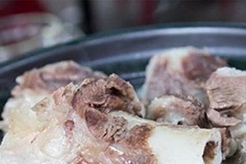 Sự thật quan niệm 'nước xương hầm bổ sung collagen làm đẹp da'