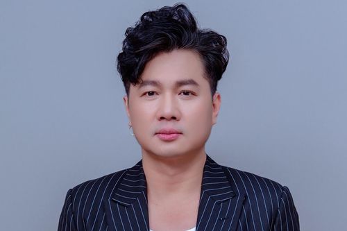 Ca sĩ Lâm Vũ mua xe 10 tỷ, tiết lộ về bạn gái