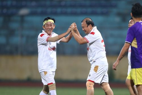 Trận cầu từ thiện ủng hộ hơn 1 tỷ đồng cho đồng bào thiệt hại do mưa lũ