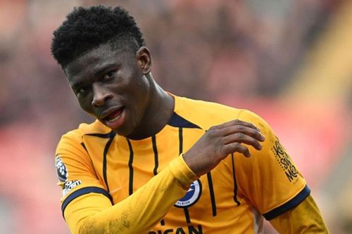 Tottenham theo dõi Baleba, thách thức Man United mùa đông