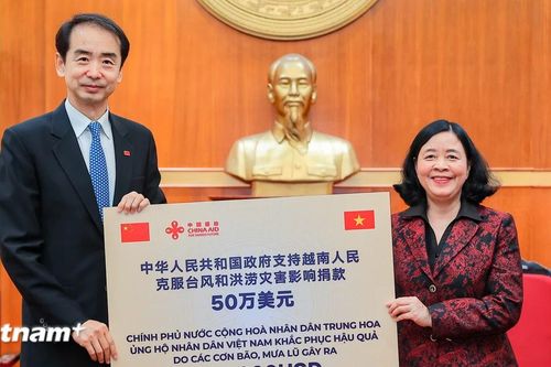 Tiếp nhận 500.000 USD hỗ trợ khắc phục hậu quả mưa lũ từ Chính phủ Trung Quốc