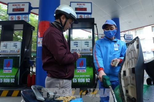 Giá xăng tăng, giá dầu tiếp tục giảm trong kỳ điều hành chiều 4/12