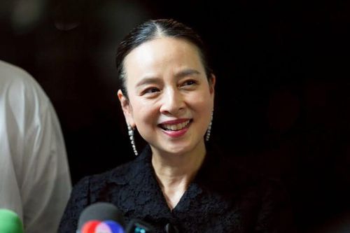 Madam Pang thưởng lớn khi Thái Lan thắng Indonesia 8-0