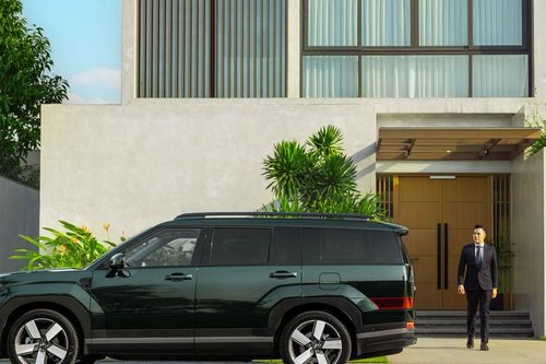 Hyundai Santa Fe Hybrid chính thức bán ra tại Việt Nam, giá chỉ 1,369 tỷ đồng