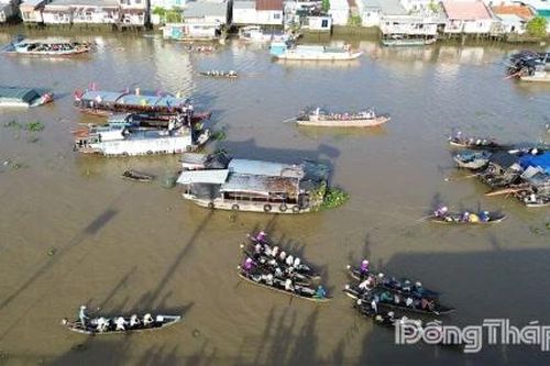 Khai mạc Chợ nổi Cái Bè