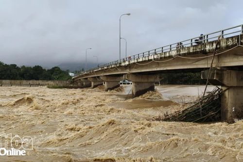 Cảnh báo lũ trên Sông Cái Nha Trang đang lên nhanh