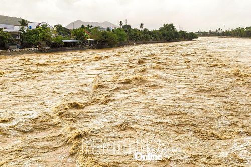 Chủ động ứng phó với mưa lớn, lũ, ngập lụt, lũ quét, sạt lở đất