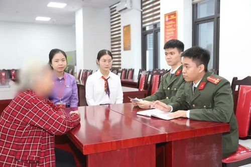 Liên tiếp bị đe dọa, người phụ nữ suýt mất 450 triệu cho kẻ mạo danh công an