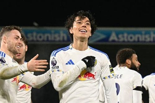 Leeds 3-1 Chelsea: Sai lầm tai hại nhấn chìm The Blues
