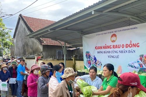 Lâm Đồng gửi 200 tấn nông sản tiếp sức Khánh Hòa, Đắk Lắk sau mưa lũ