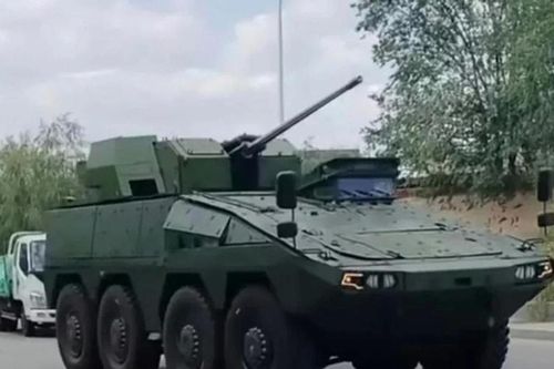 APC 8x8 Trung Quốc giống Boxer của Đức lộ diện