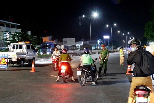 Phú Thủy ứng phó khẩn cấp khi nước lũ tràn vào khu dân cư
